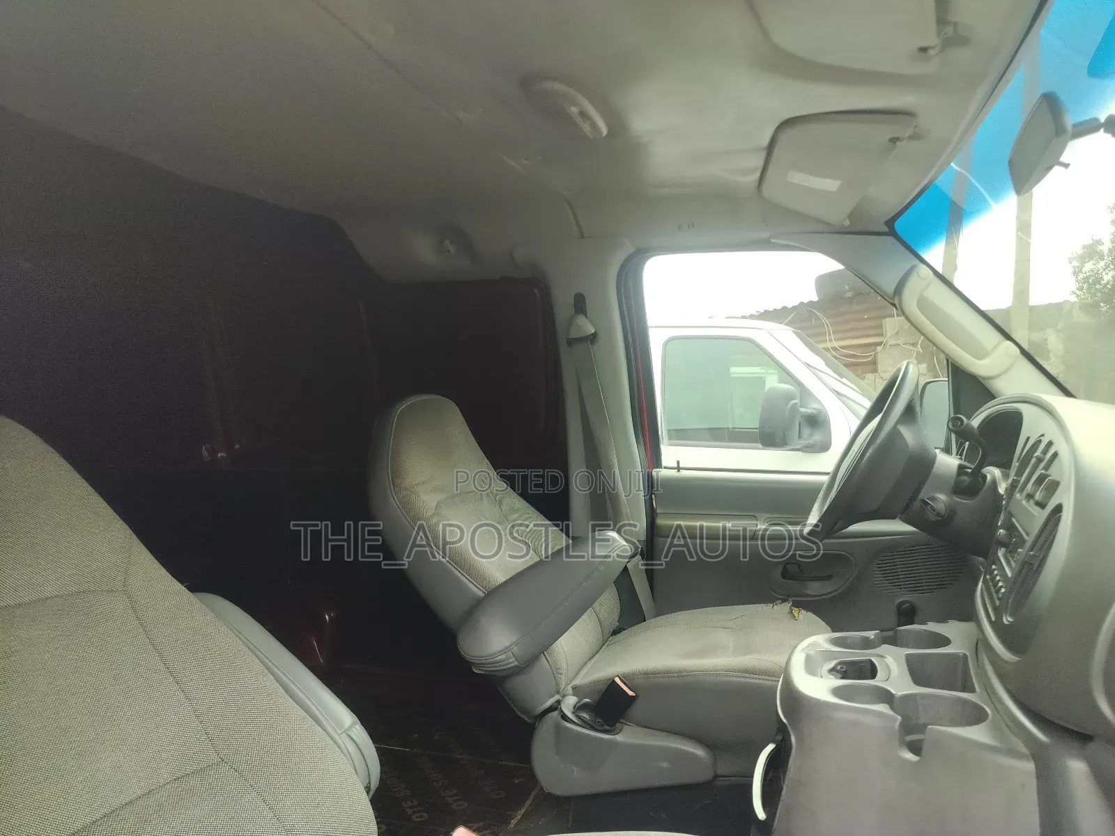 Ford E250 2005 Brown
