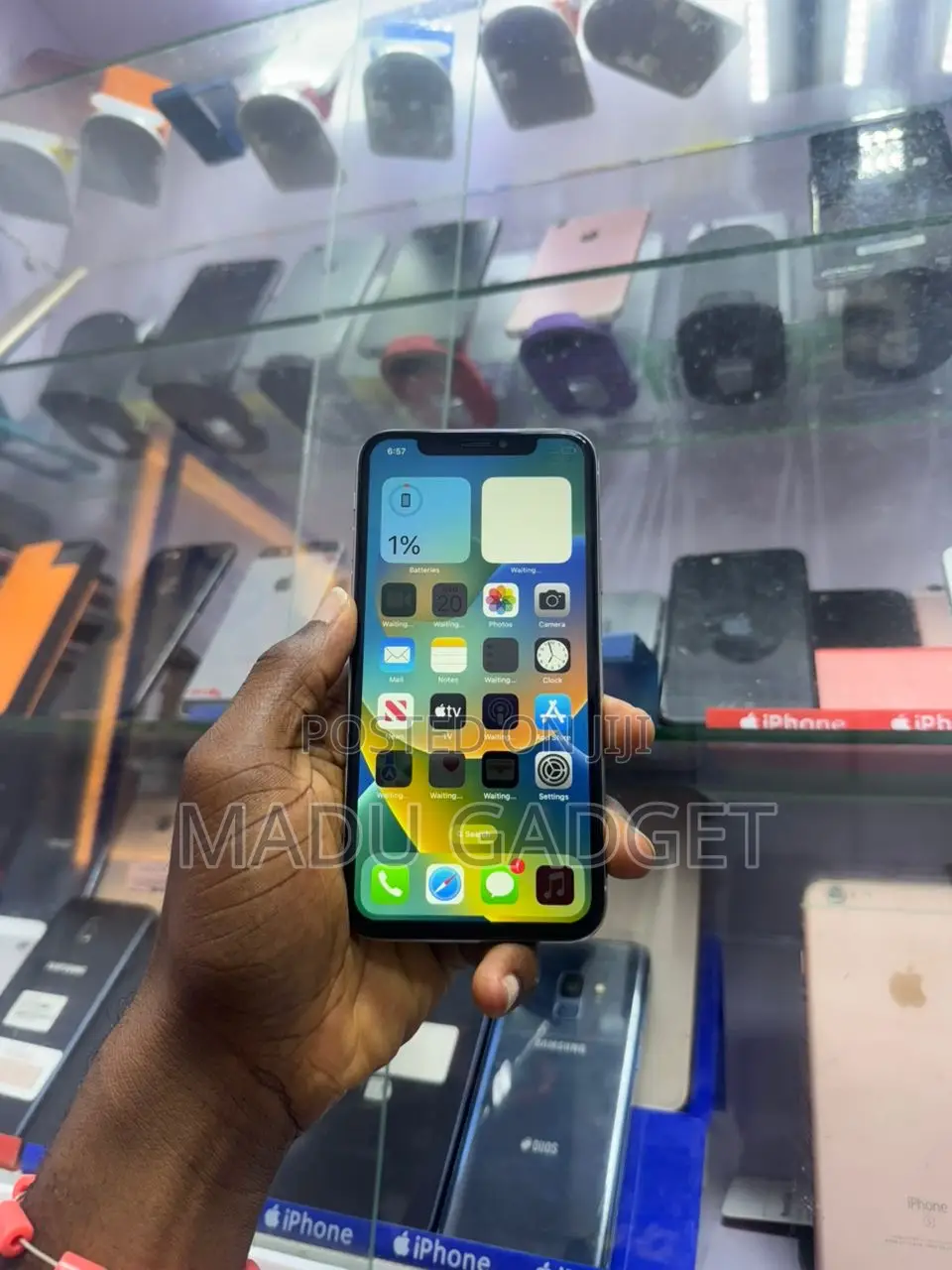 Apple iPhone X 64 GB White