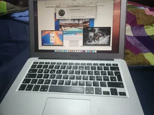 Laptop Apple MacBook 2013 8GB Intel Core i5 SSHD (Hybrid) 640GB