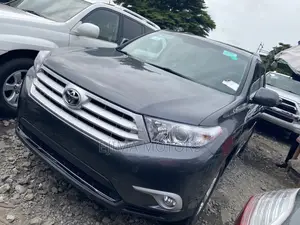 Toyota Highlander 2013 Gray