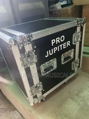 Amp Rack 12 Units Movable Close Body