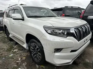 Toyota Land Cruiser Prado 2023 White