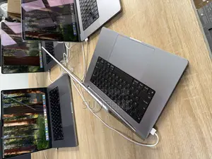 Laptop Apple MacBook 32GB Apple M1 Max SSD 512GB