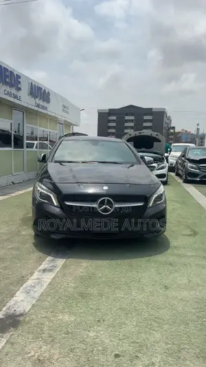 Mercedes-Benz CLA-Class 2015 Black