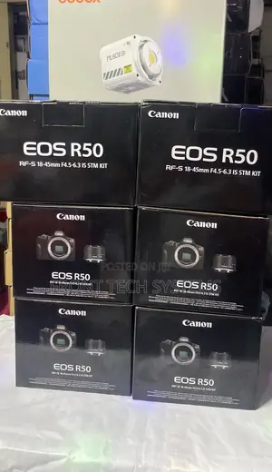 Canon Eos R50 With 18-45mm STM