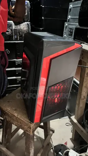 Desktop Computer Asus 16GB Intel Core I7 SSD 256GB