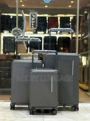 Set of 3 Traveling Luggage Boxes