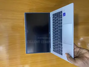 Laptop HP EliteBook 830 G8 16GB Intel Core I7 SSD 256GB