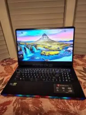 Laptop MSI Raider GE76 12UGS 32GB Intel Core I9 SSD 1T