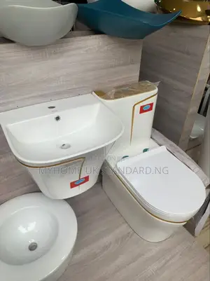 Quality England Close Couple Wc Complete Set