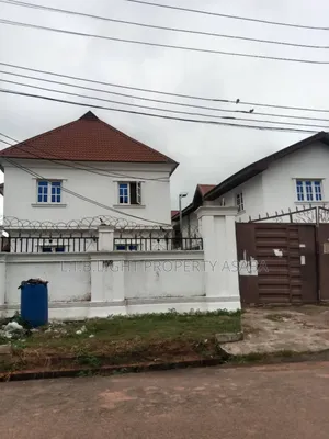 8bdrm Block of Flats in Redeem, Oshimili South for sale