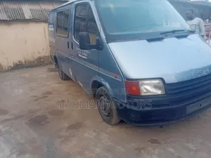 Ford Transit 2002 Blue