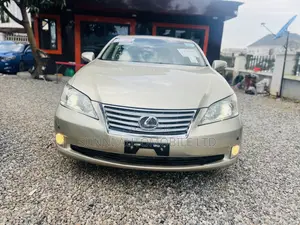 Lexus ES 350 2011 Gold