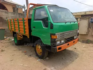 Nigeria Used Toyota Dyna Six Tyers Normal Hand 2rz Petrol