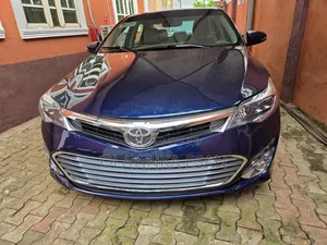 Toyota Avalon Limited Sedan FWD (3.5L 6cyl 6A) 2013 Blue
