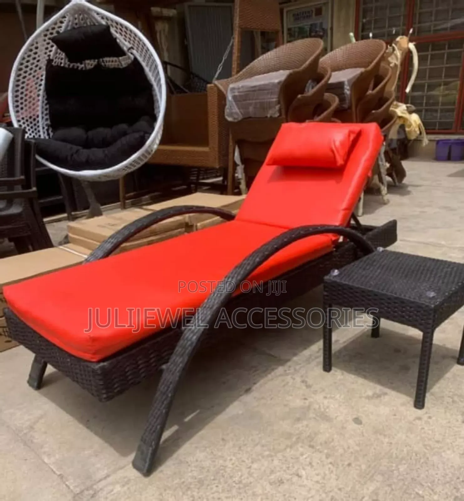 Executive Poolside Chair/Bed With Side Table