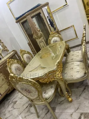 Classic Royal Dinning Table