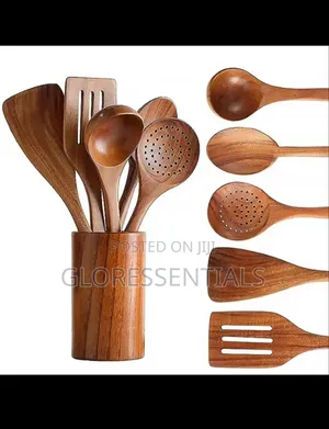 Polished Wooden Cookware Set