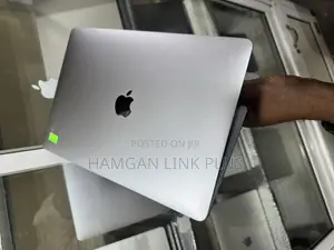 Laptop Apple MacBook Pro 2020 16GB Intel Core i7 SSD 512GB