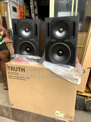 Behringer Truth B2031a Studio Monitor