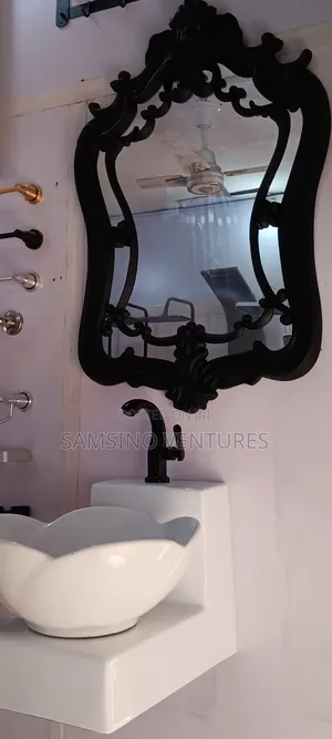 Hanging Dining and Toilet Basin With Matching Mirror