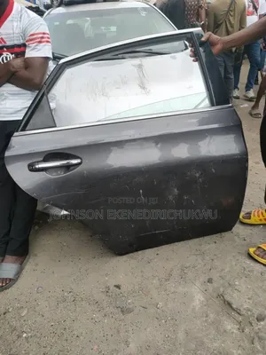 Toyota Avalon Back Door 2015