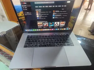 Laptop Apple MacBook 2018 16GB Intel Core i7 SSD 512GB