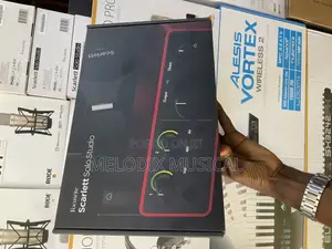 Focusrite Solo 4th Gen. Studio Bundle
