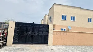 4bdrm Townhouse/Terrace in Block 27B Abijo for sale