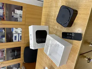 Apple Tv (1st Generation) A1842 Media Streamer 32gb W/ Remote