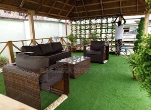 Outdoor Rattan Sofa Set With 5 Seaters and a Centre Table