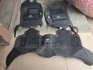 Range Rover Evoque Customized Floor Mat