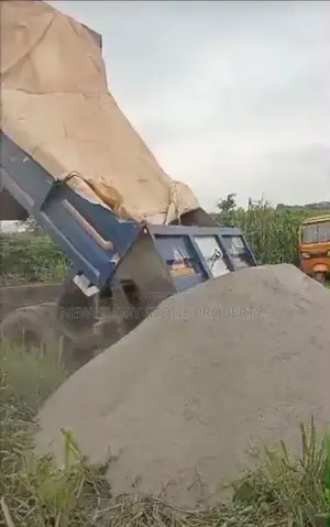 20tons of Stone Dust and Graniet