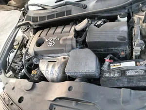 Toyota Camry LE 4dr Sedan (2.5L 4cyl 6AM) 2010 Gold