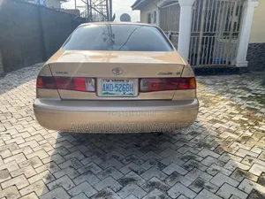 Toyota Camry 2002 Gold