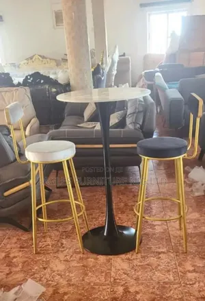 Quality Mini Set of Bar Table and 2 Bar Stools