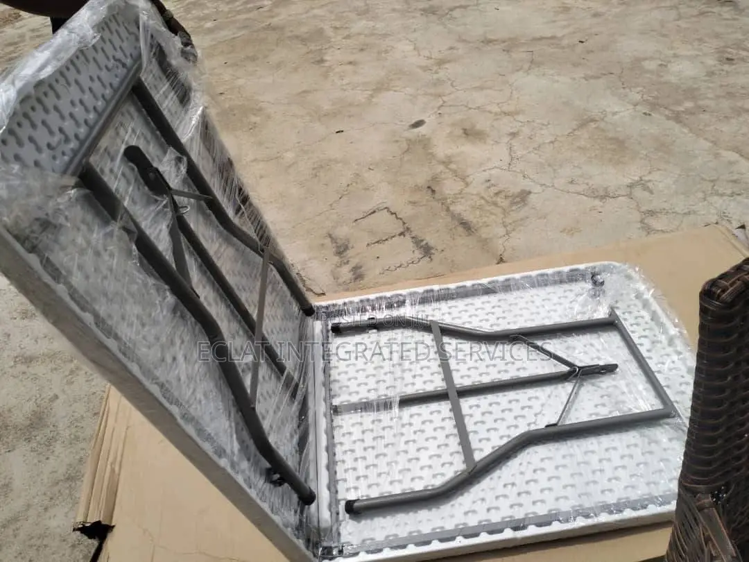 6ft Foldable Table Is Available as Seen