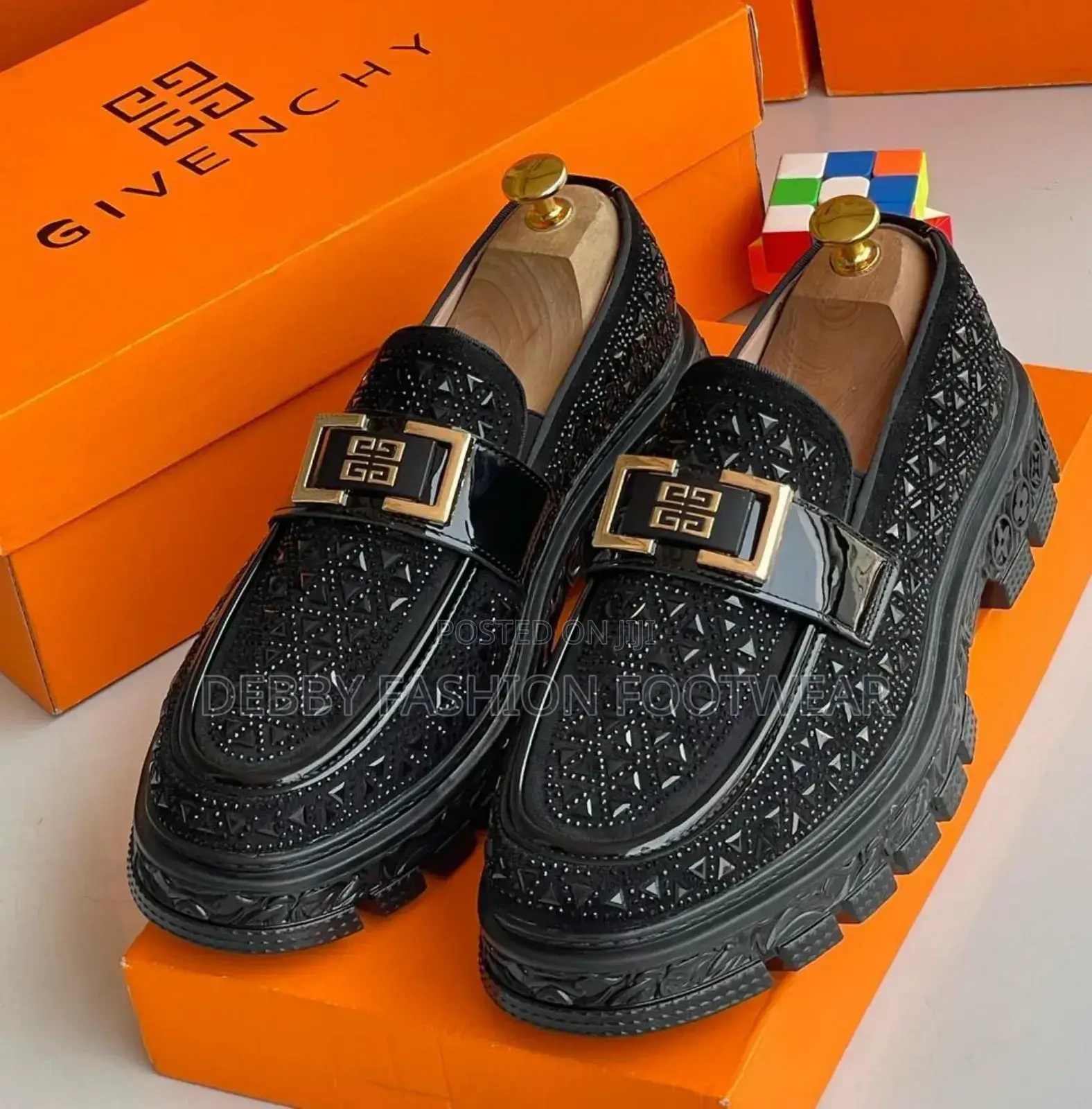 Givenchy Couture Make a Bold Impression