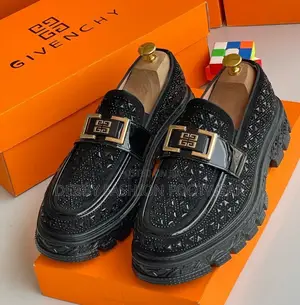 Givenchy Couture Make a Bold Impression