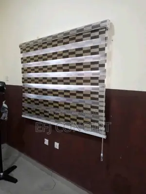Day And Night Window Blind - Dark And Light Brown Squared Design