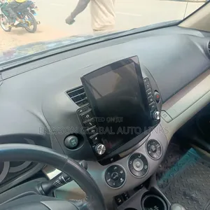 Toyota Rav4 Tesla Android Screen Stereo, With Reverse Camera and GPS
