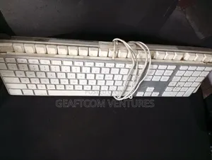 Apple Ultra Slim Keyboard for Macbook