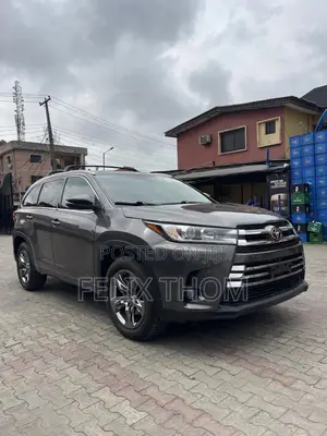 Toyota Highlander Limited Platinum 4x2 V6 (3.5L 6cyl 8A) 2017 Gray