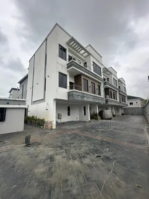 4bdrm Townhouse/Terrace in Ikate for sale