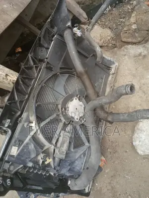 Complete Radiator Ford Taurus 2014