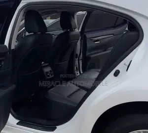 Lexus ES 350 FWD 2014 White