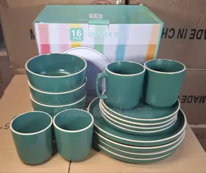 Green Coloured 16 PCS Dinner Set Glass Plates