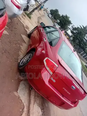 Ford Focus S 2011 Red