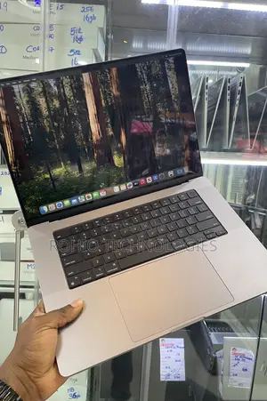 Laptop Apple MacBook Pro 2023 M2 Pro 16-Inch 16GB Apple M2 SSD 512GB