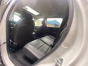 Honda CR-V 2023 White